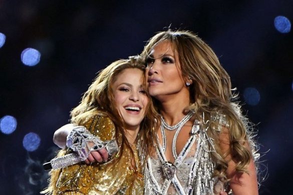 Shakira and Jennifer Lopez show performance