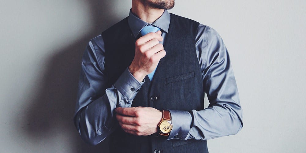 10 Pieces Men Should Not Wear To An Interview