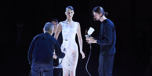 Bella Hadid’s Spray Dress Magic at Paris Fashion Week